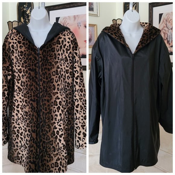 Jackets & Blazers - VINTAGE Reversible Black & Big Cat Leopard Print Coat Jacket with Hood & Pockets